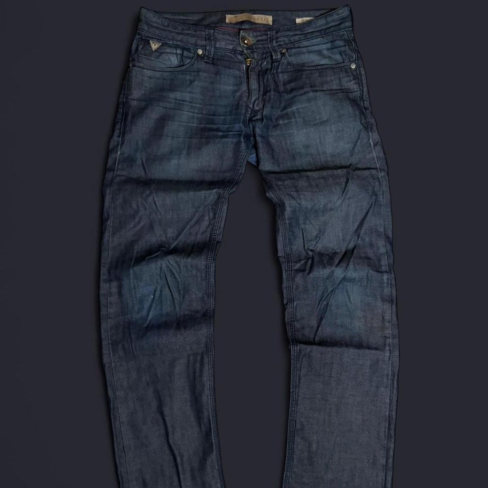 Dark blue vintage Y2K GUESS straight leg jeans with faded details jeans